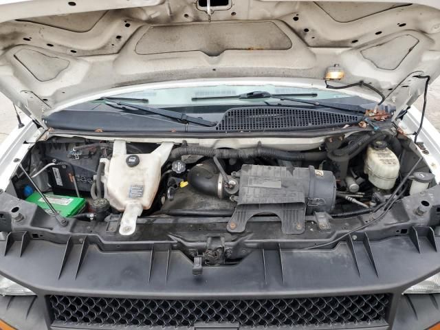 2013 Chevrolet Express 1500 Delivery Van