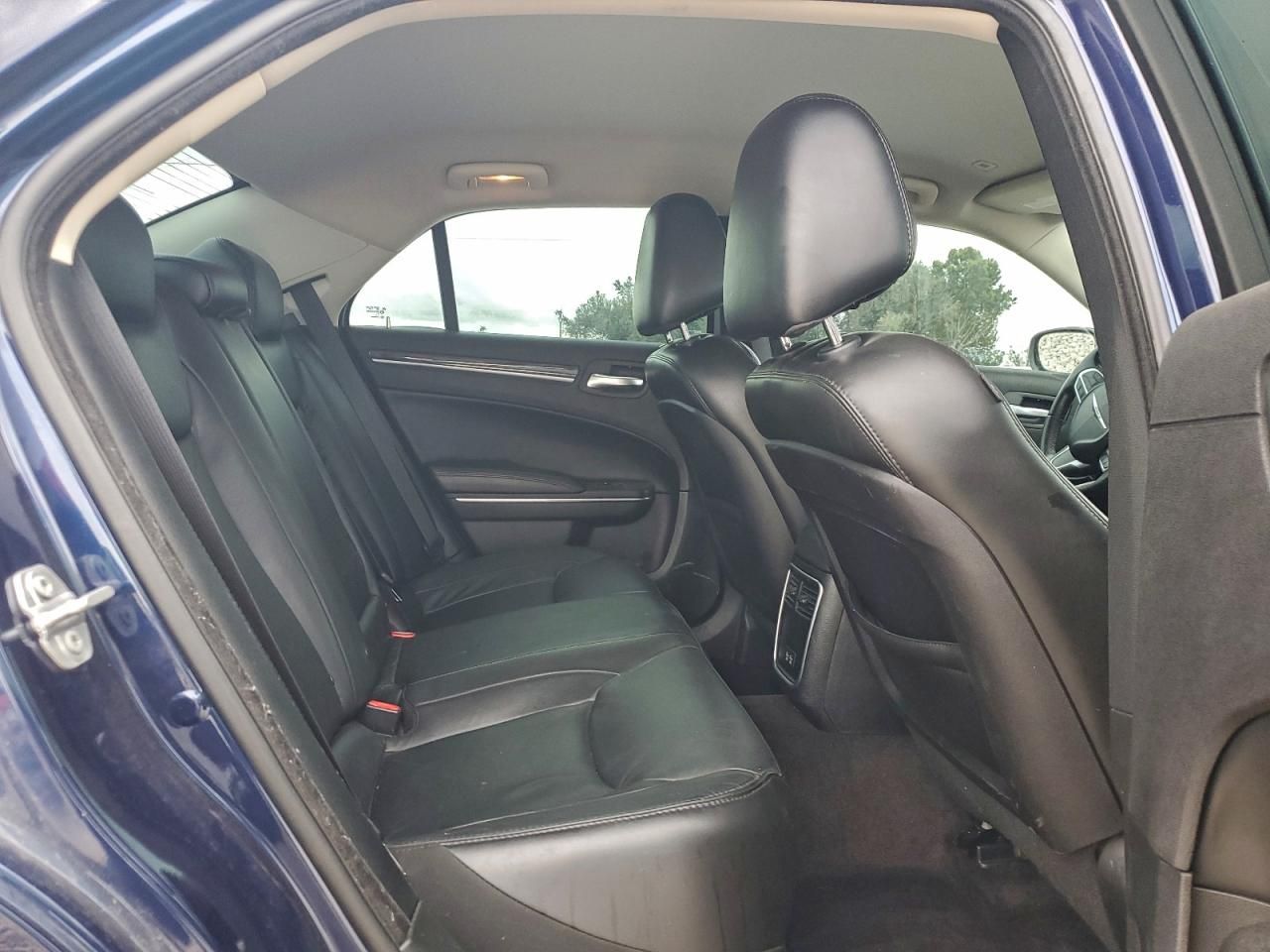 2017 Chrysler 300 Limited