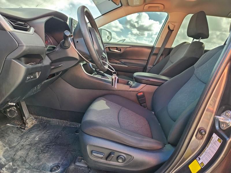 2022 Toyota Rav4 xle