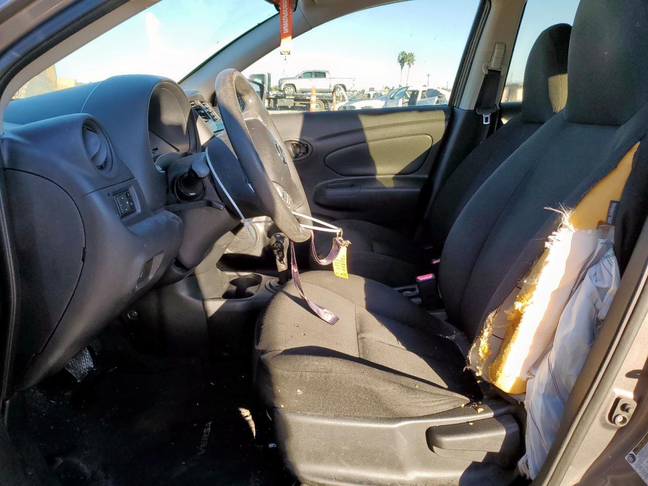 2016 Nissan Versa s