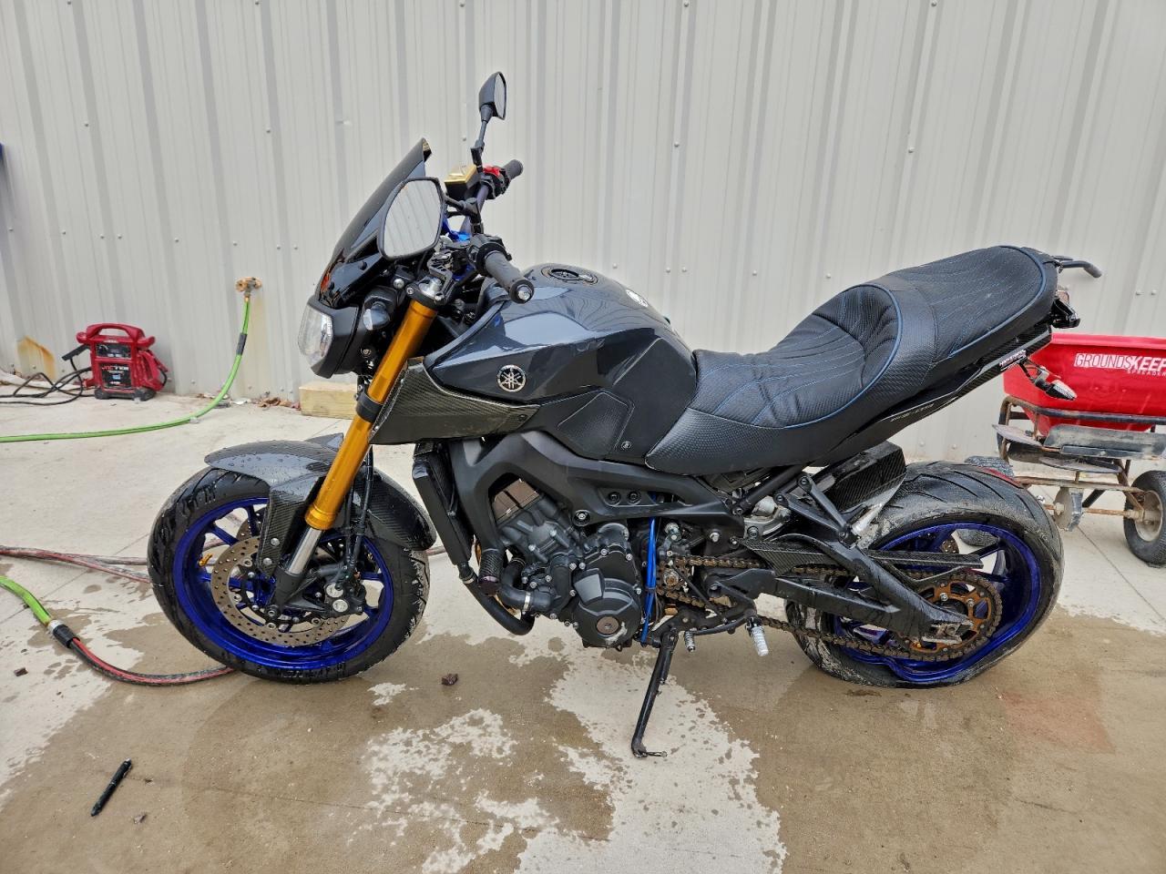 2014 Yama FZ09