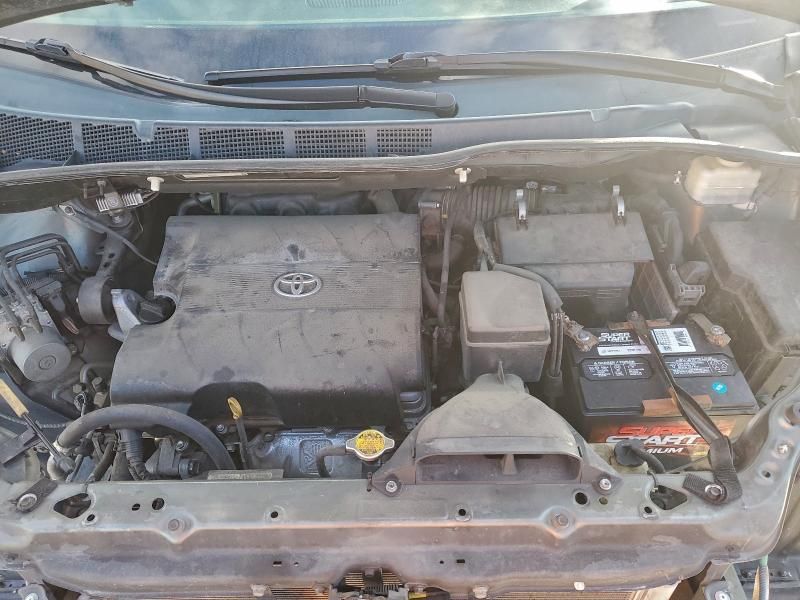 2011 Toyota Sienna le