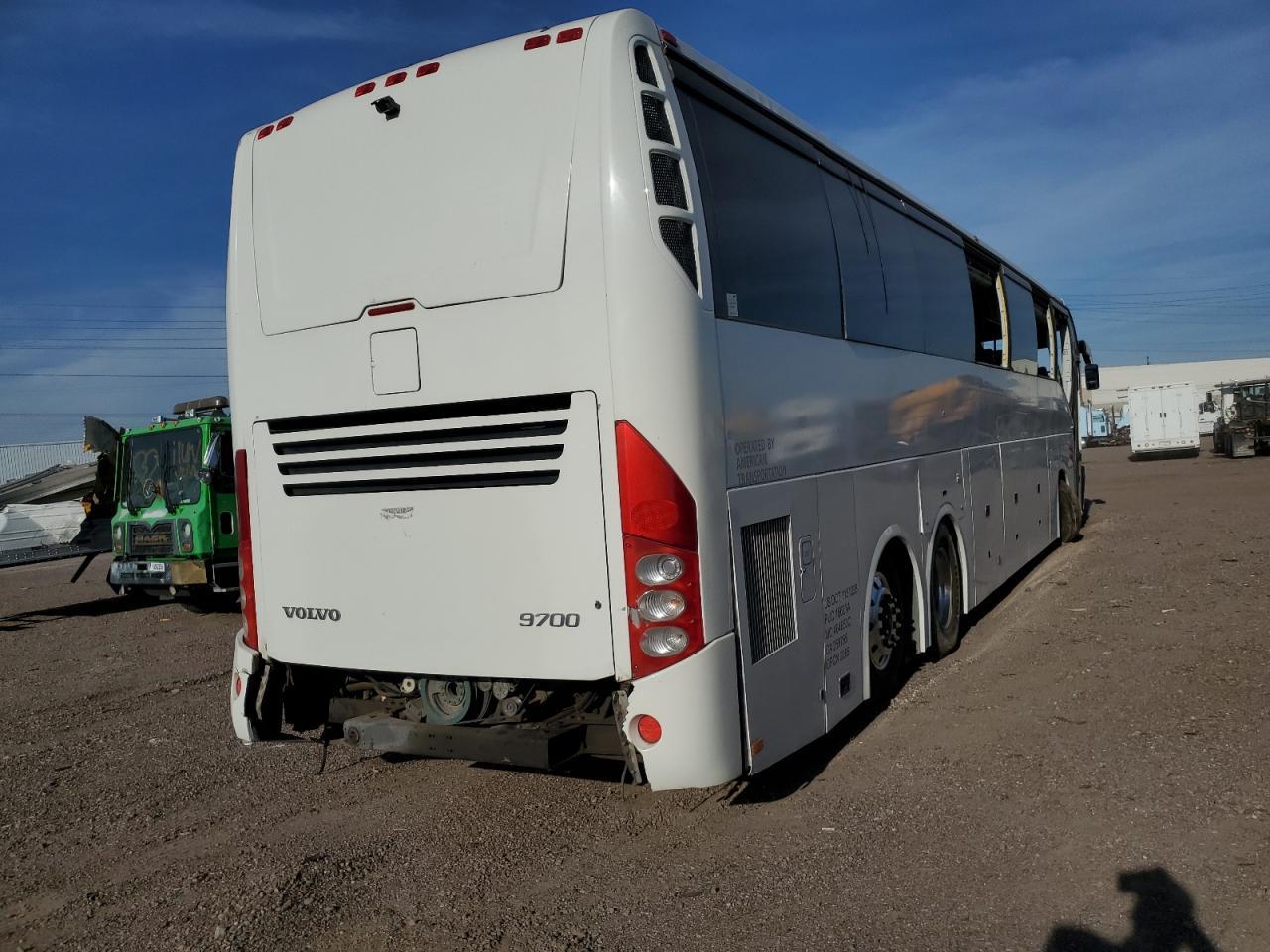 2017 Volv 9700