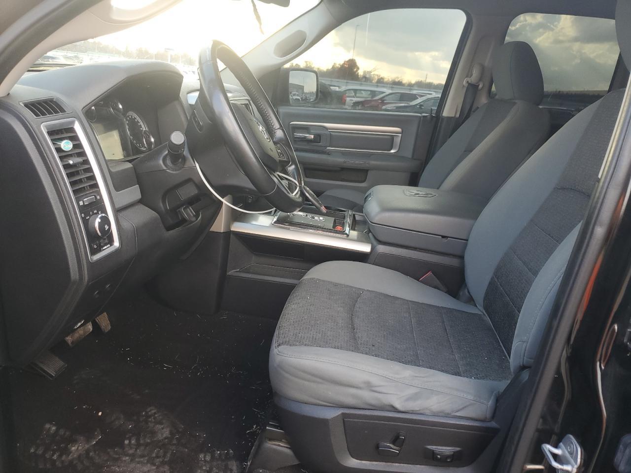 2013 Dodge RAM 1500 SLT