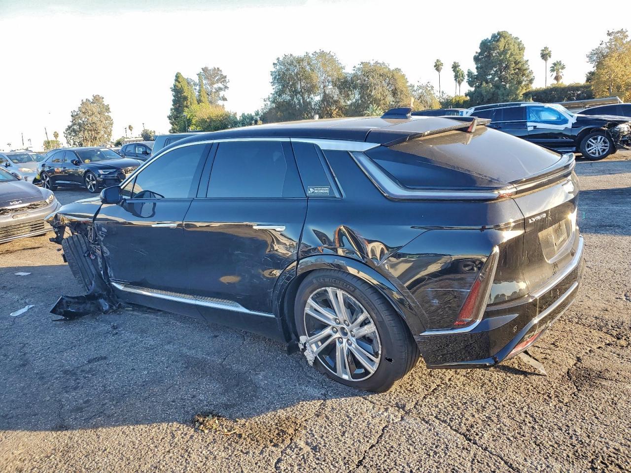 2024 Cadillac Lyriq Tech