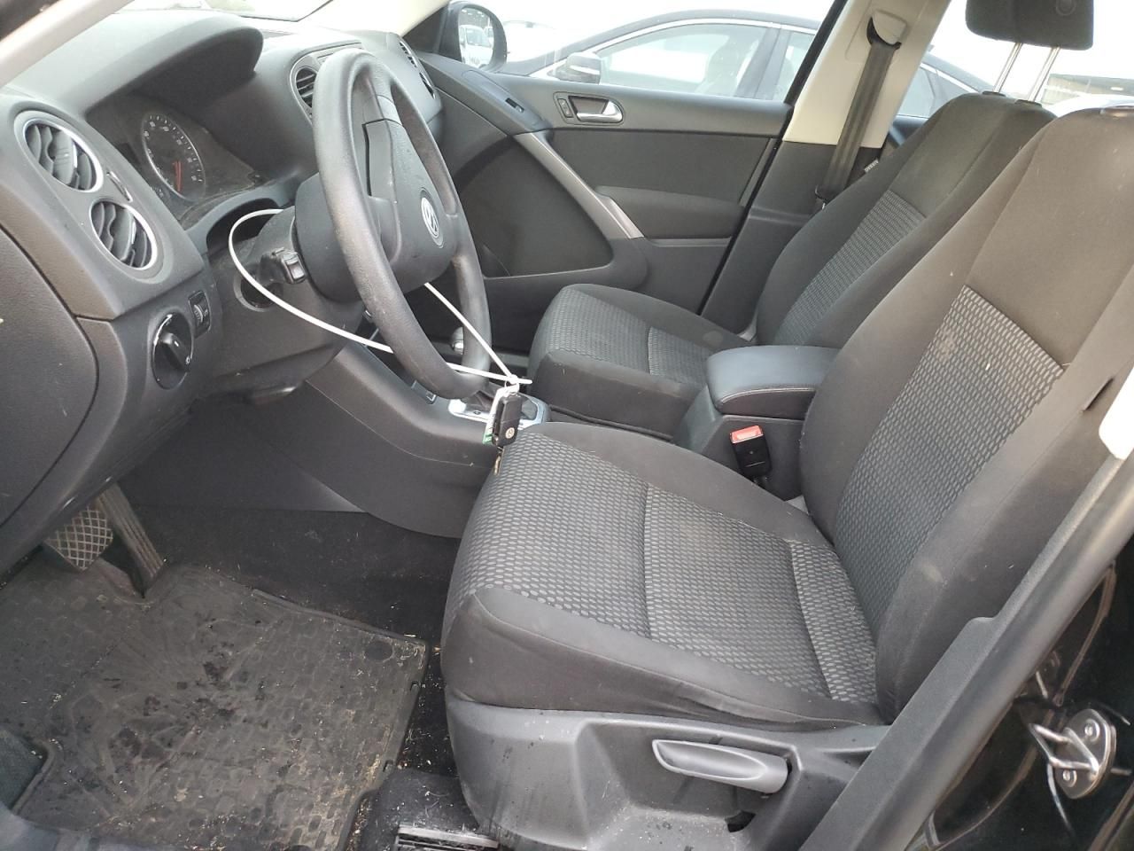 2009 Volkswagen Tiguan s