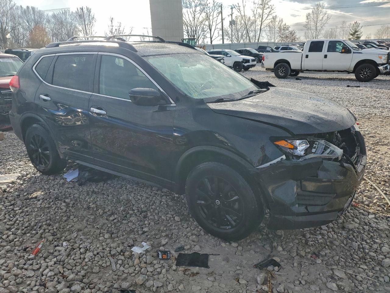 2017 Nissan Rogue sv