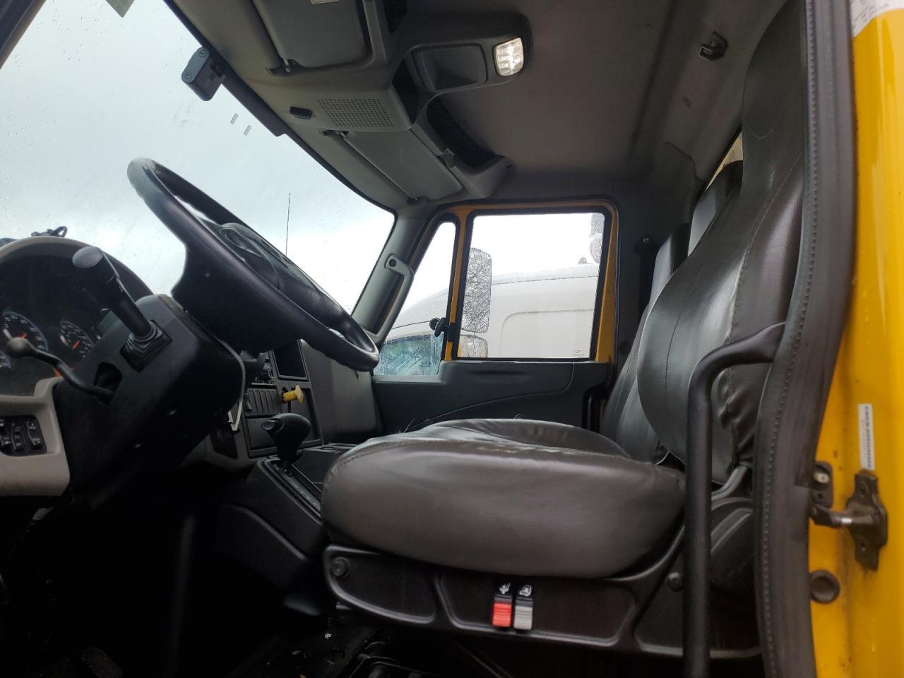2018 International Durastar 4300