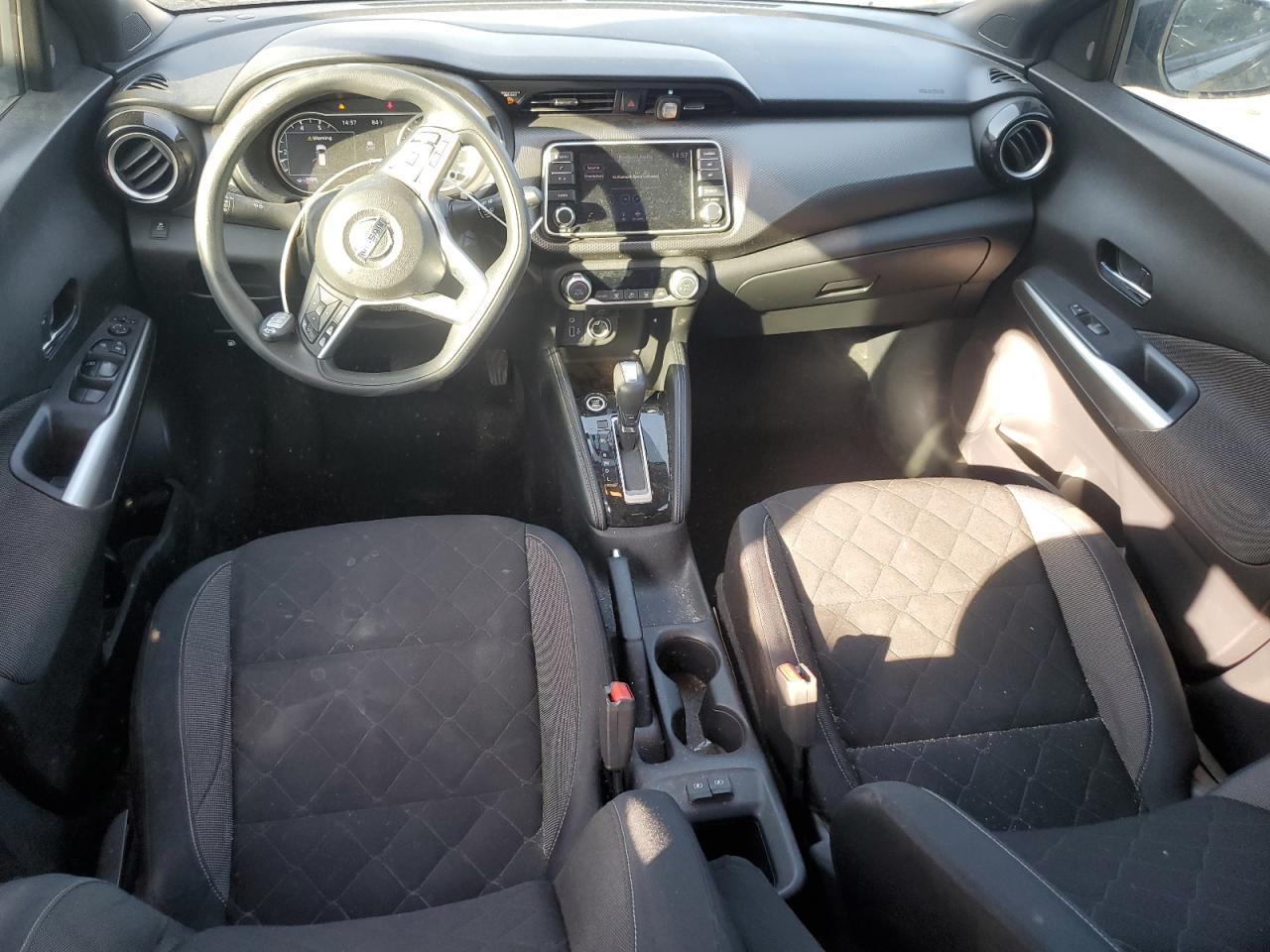 2018 Nissan Kicks s