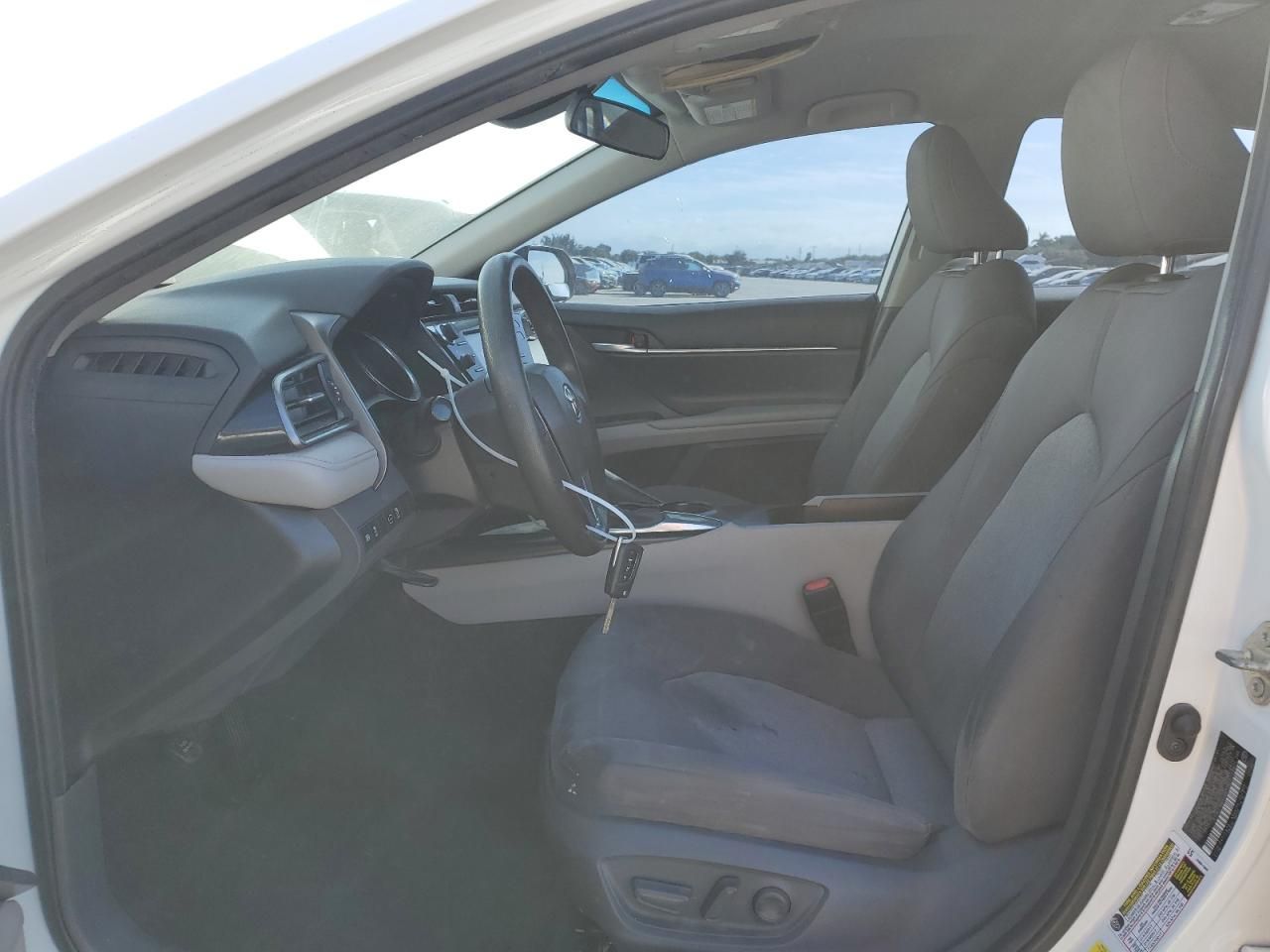 2020 Toyota Camry le