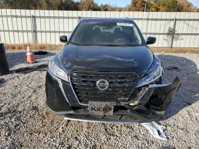 2021 Nissan Kicks s