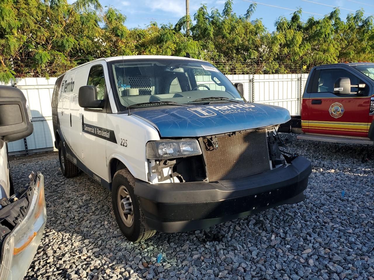 2023 GMC Savana G2500 Delivery Van