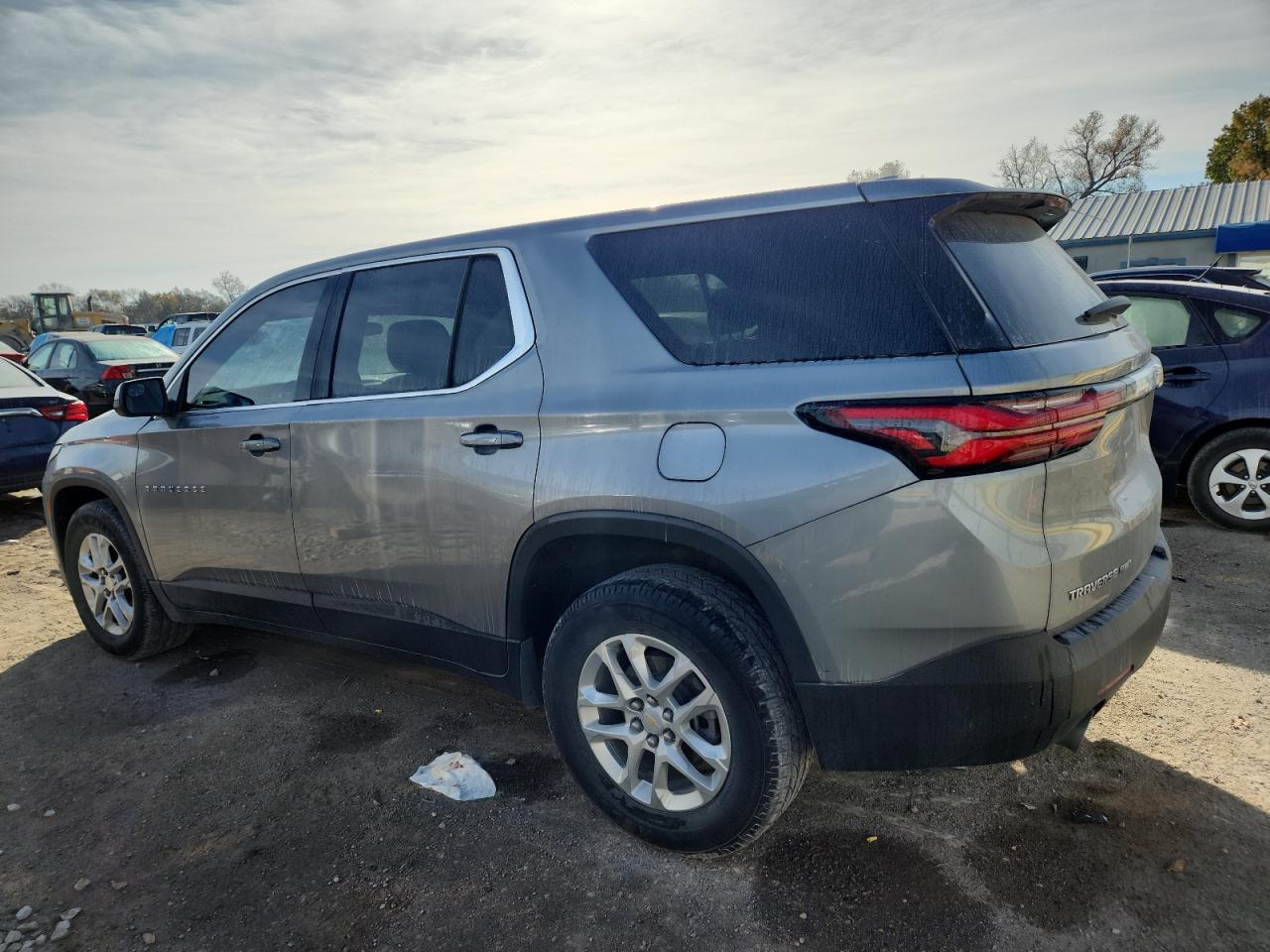 2023 Chevrolet Traverse ls