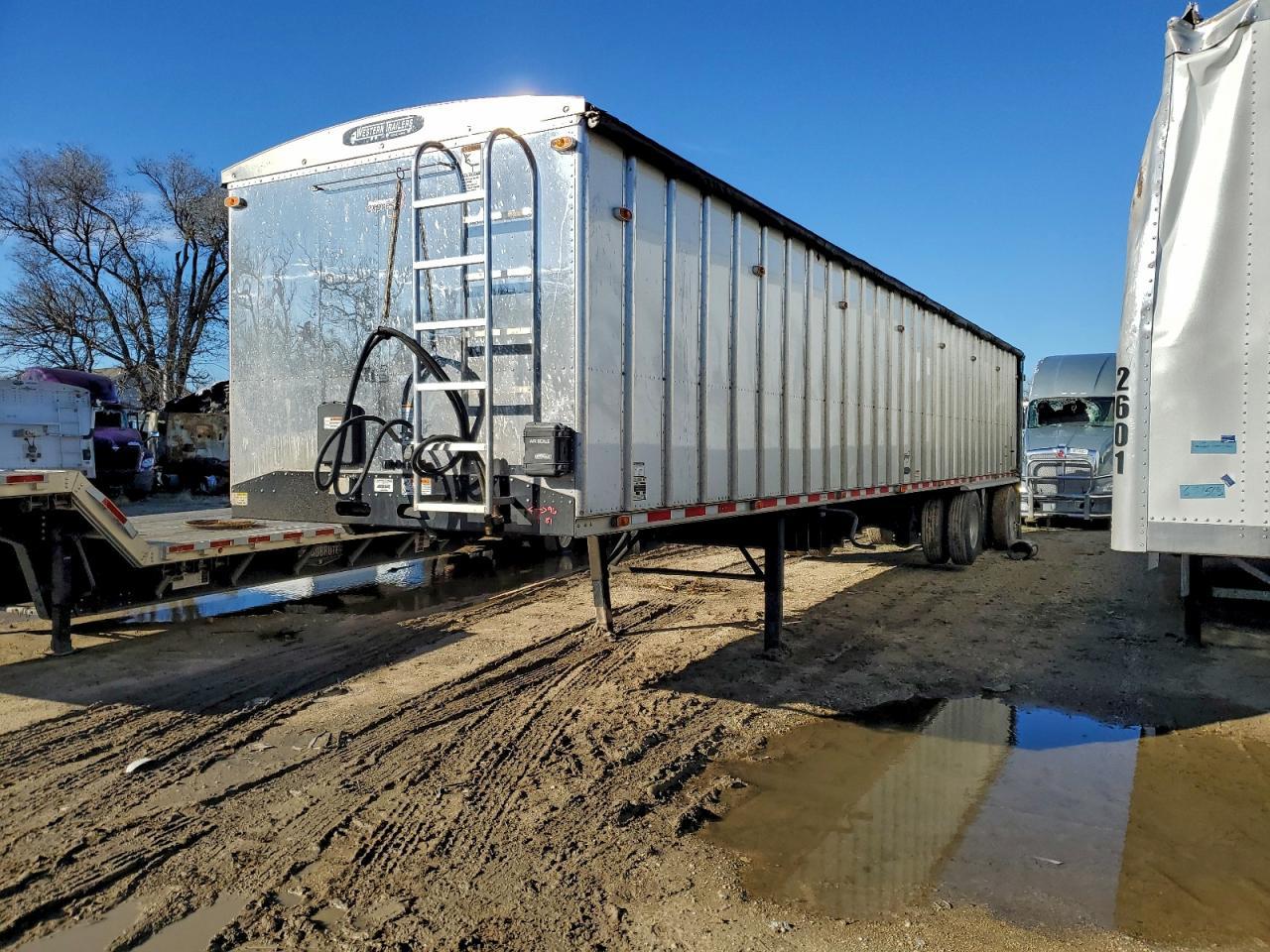 2024 Western Trailers 2024 Western Grain Trailer