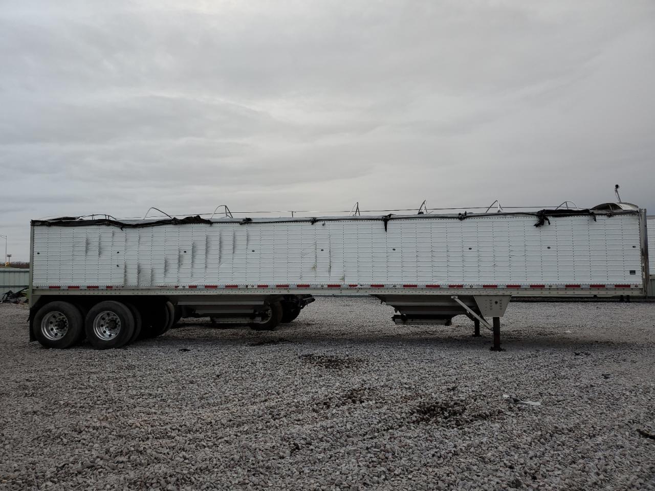 2019 Wilson Dual Hopper Trailer