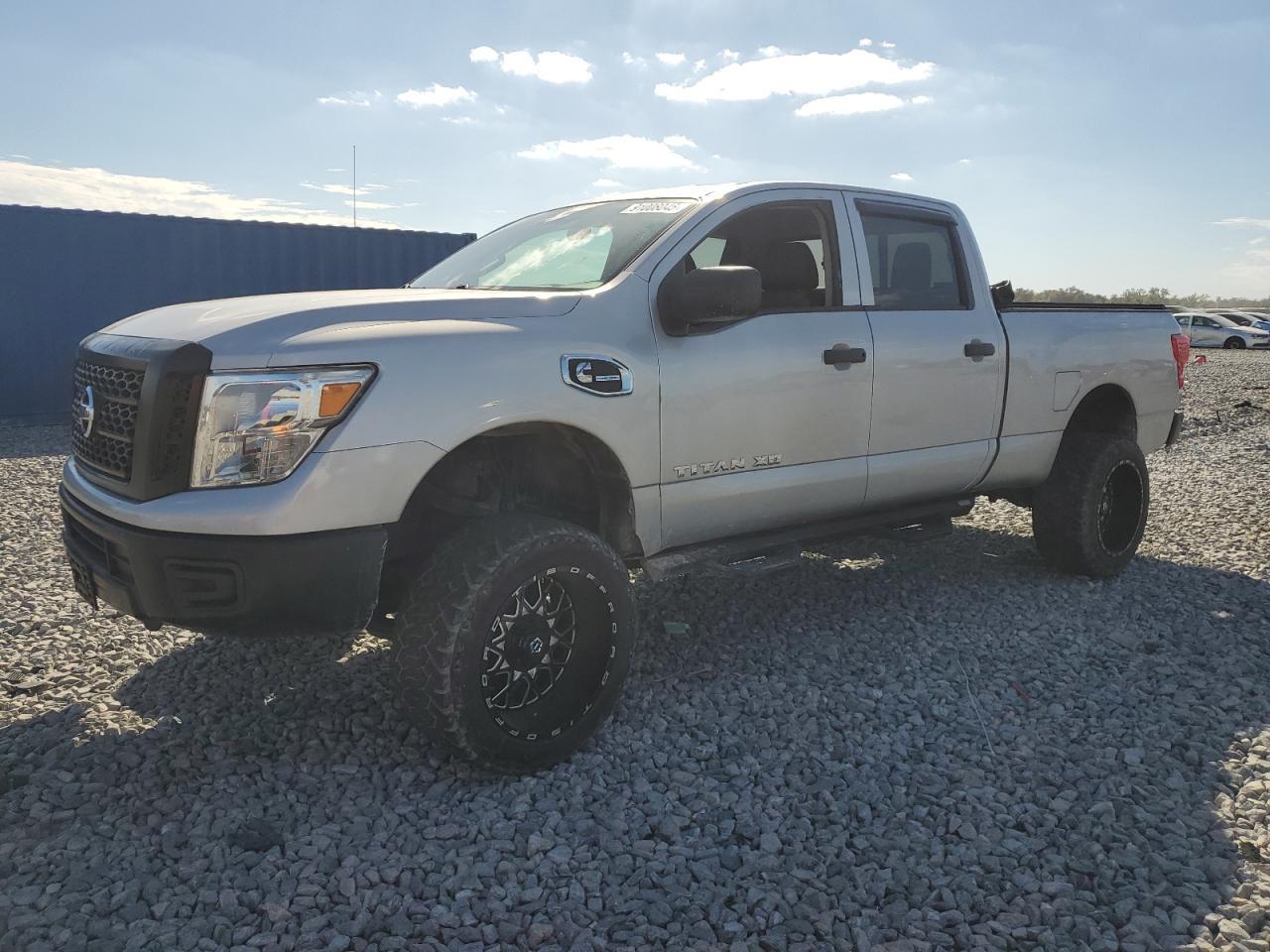 2018 Nissan Titan xd s