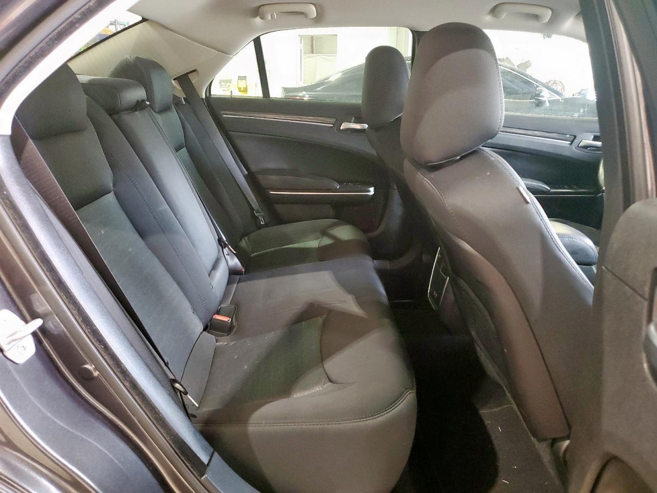 2019 Chrysler 300 Touring