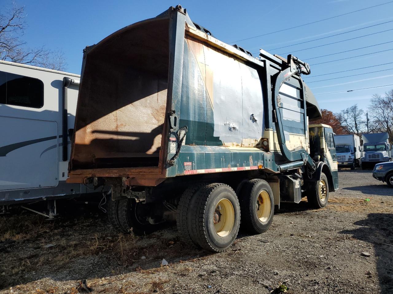 2016 Mack LEU600 Refuse Truck