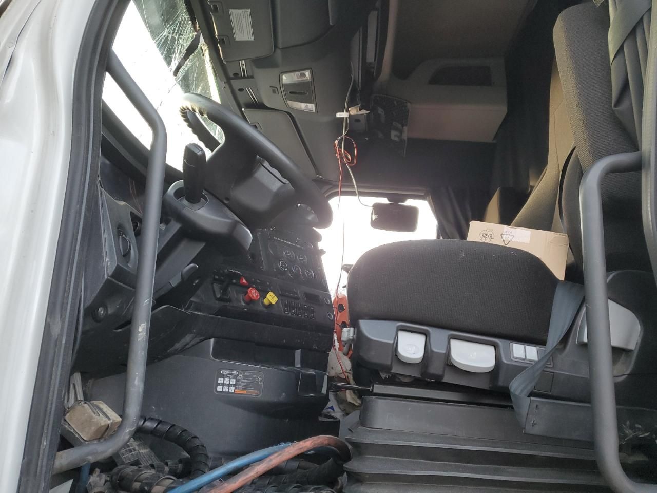 2023 Freightliner Cascadia 126 Semi Truck