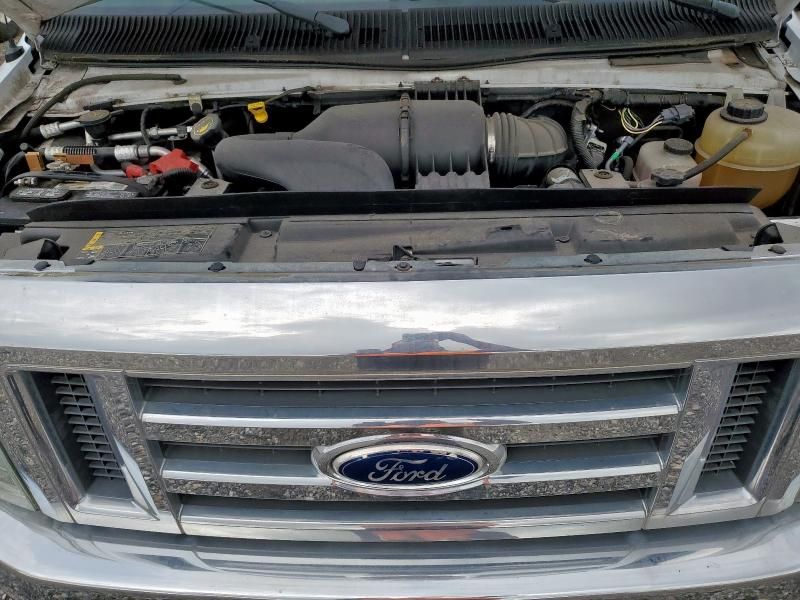 2016 Ford Econoline E450 Super Duty Cutaway van