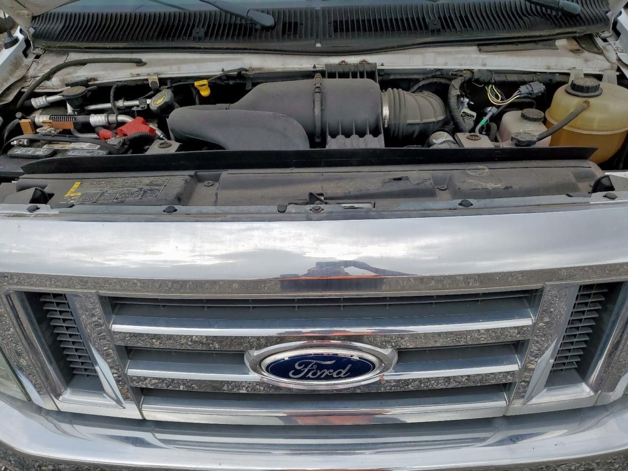 2016 Ford Econoline E450 Super Duty Cutaway Van