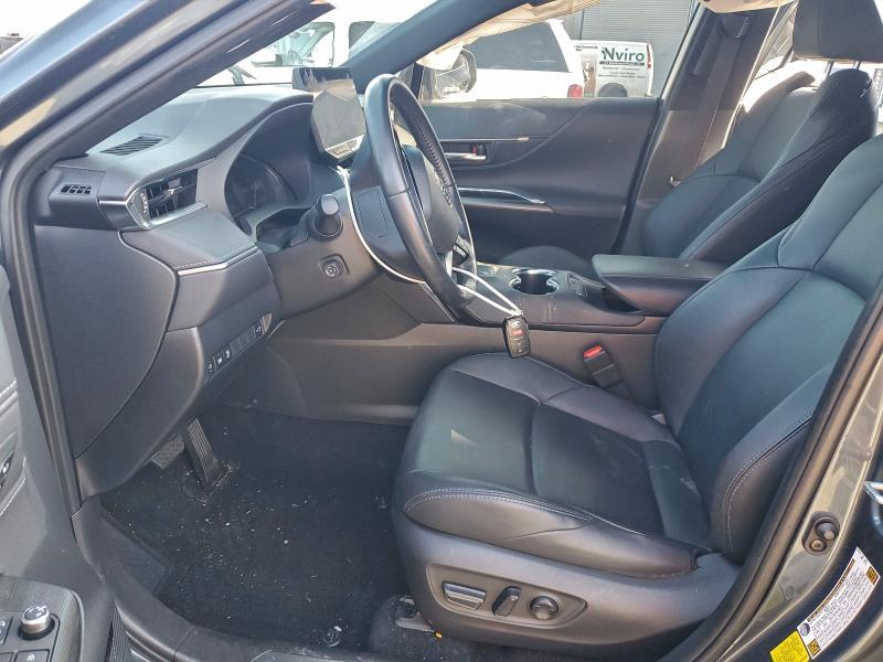 2024 Toyota Venza le