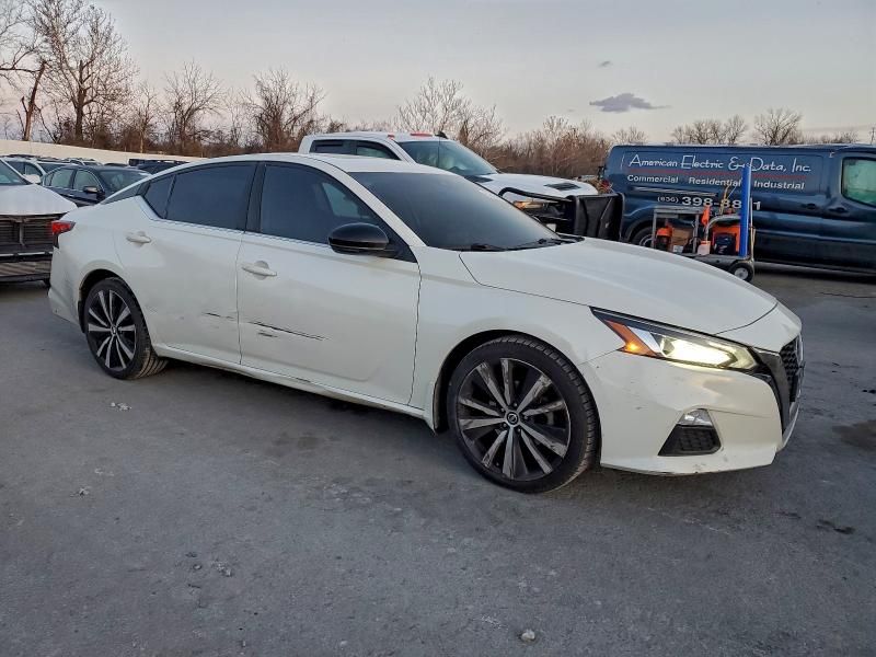 2020 Nissan Altima sr