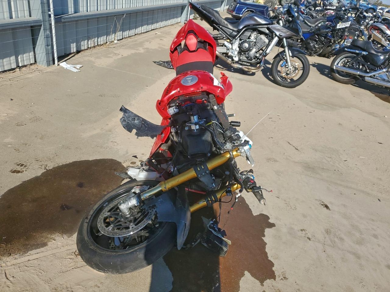 2022 Ducati Panigale V4S