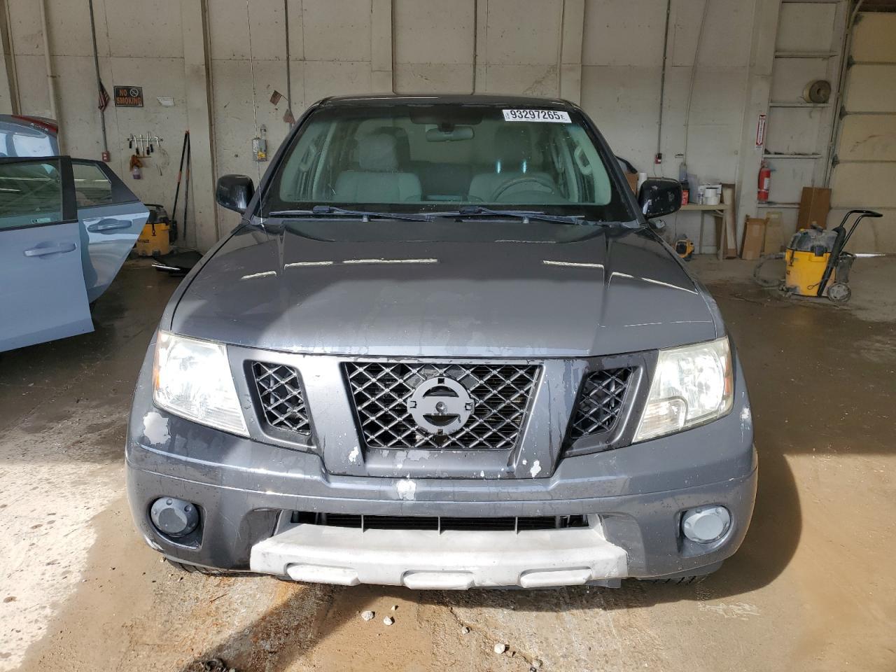 2012 Nissan Frontier s