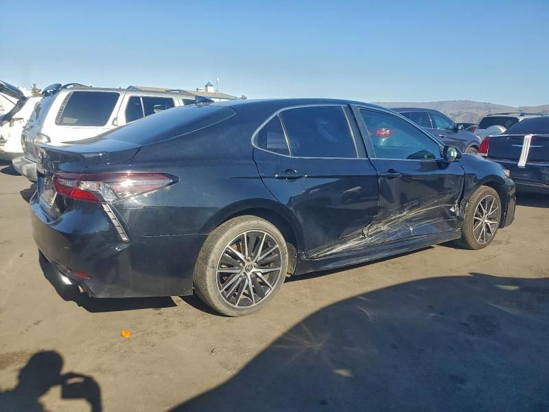 2021 Toyota Camry se