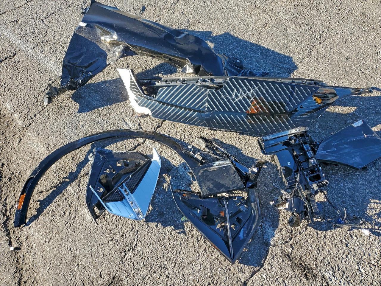 2024 Cadillac Lyriq Tech