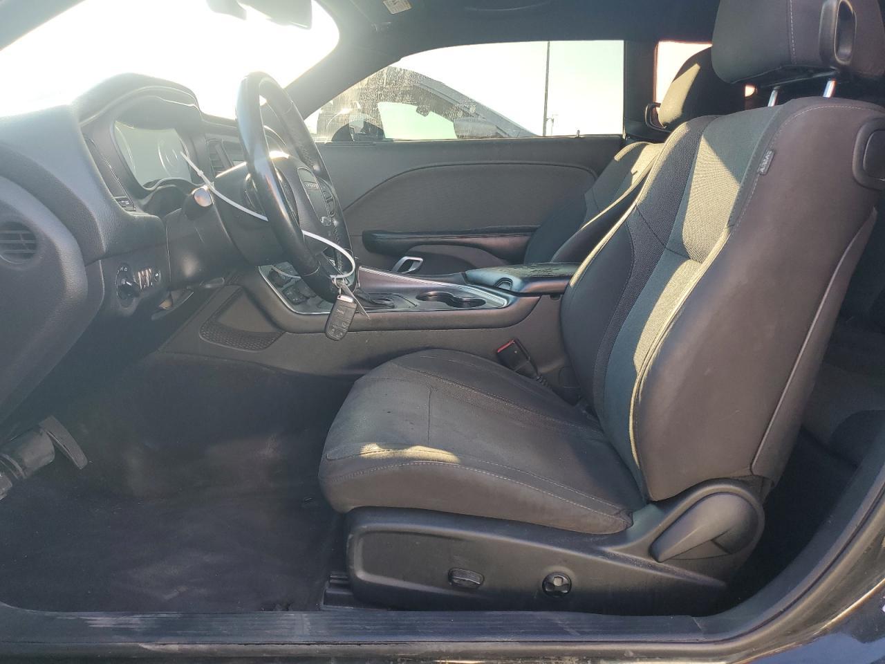 2015 Dodge Challenger sxt