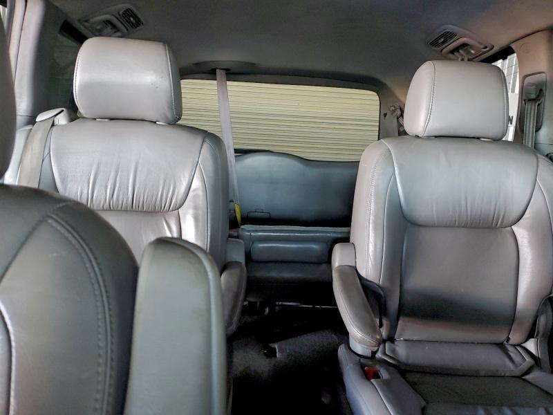 2004 Toyota Sienna