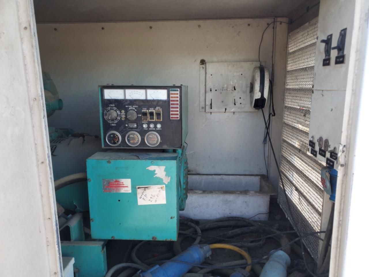 1983 Urwi 1983 Generation