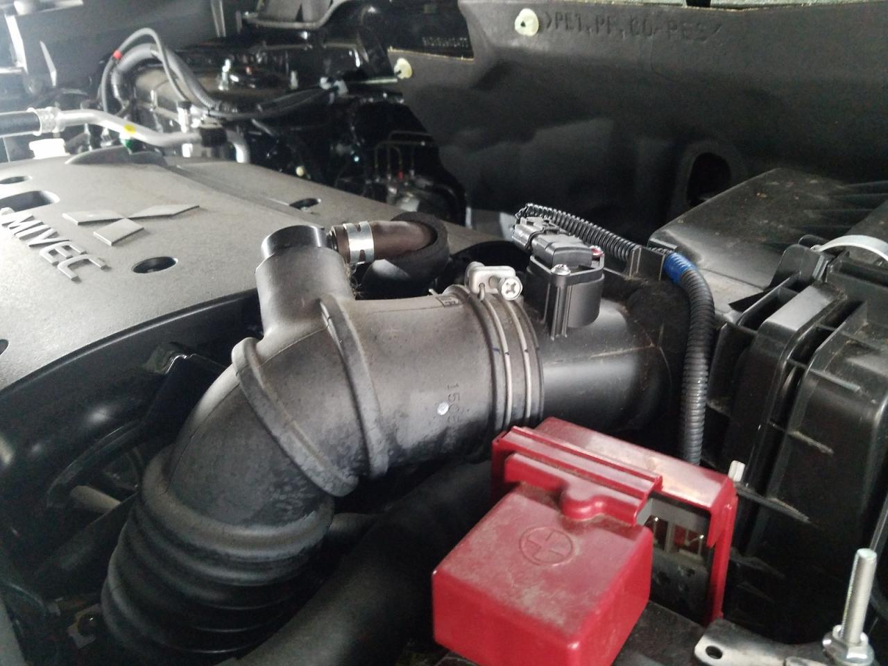 2025 Mitsubishi Rvr es