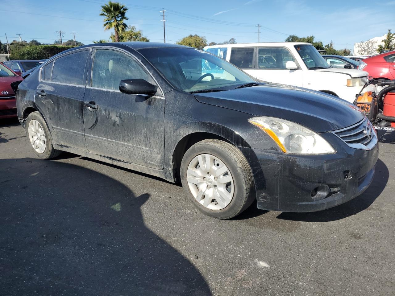 2011 Niss Altima