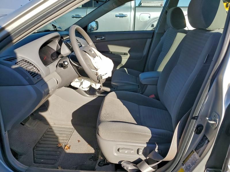 2005 Toyota Camry le