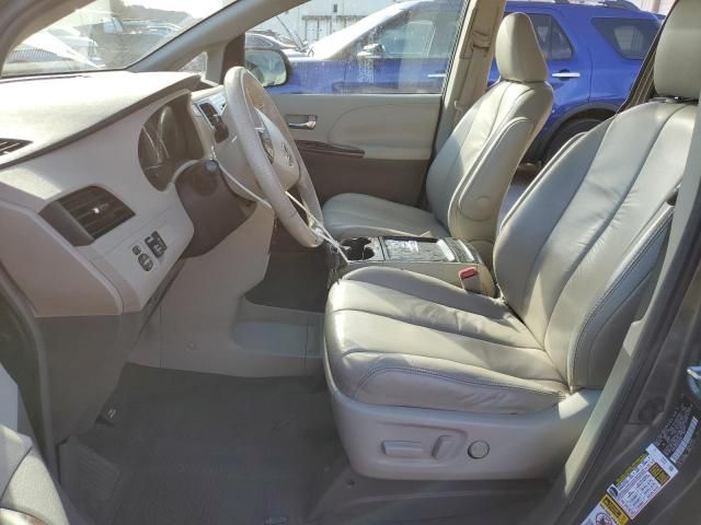 2011 Toyota Sienna xle