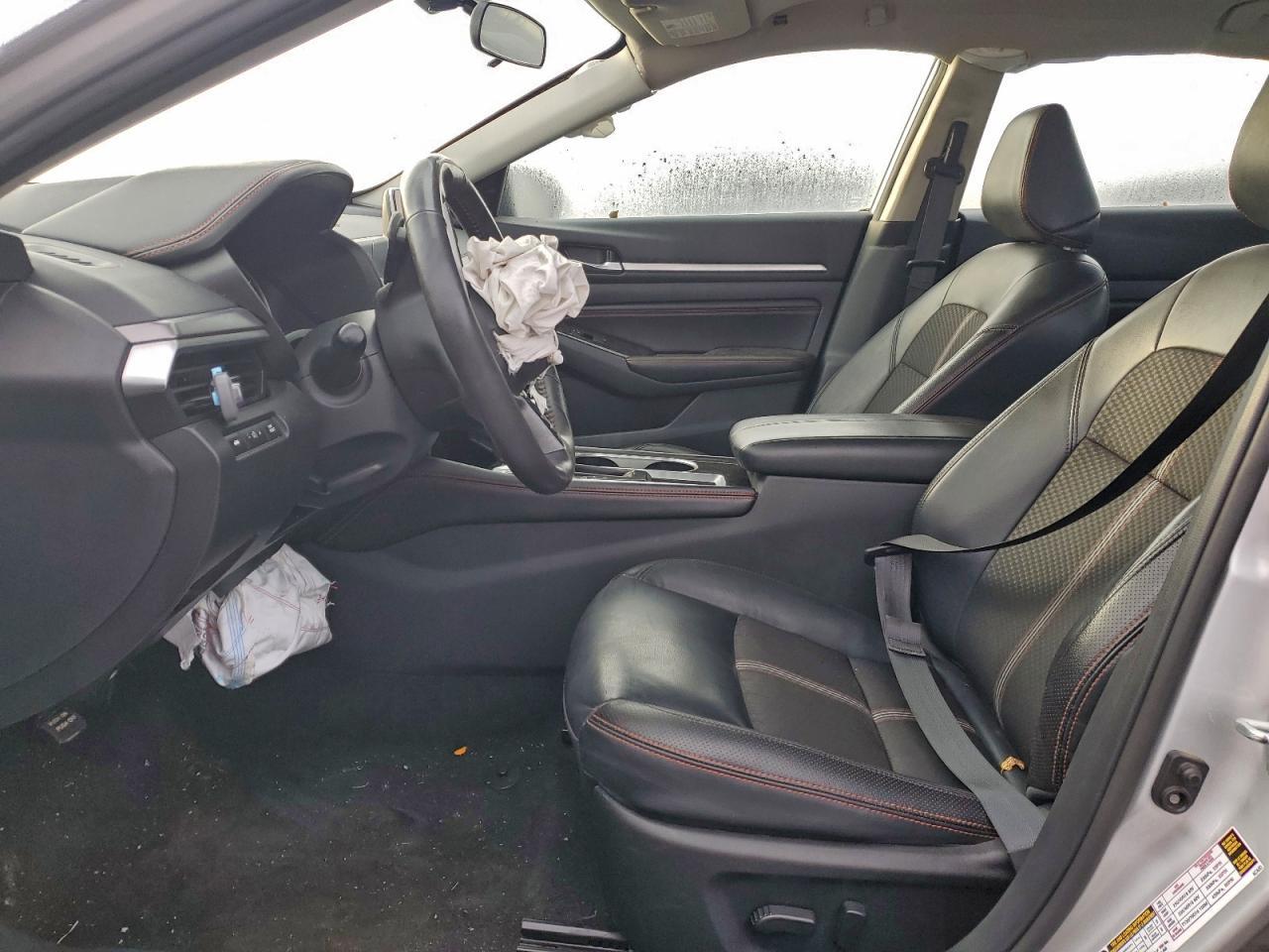 2023 Niss Altima 2.0 sr