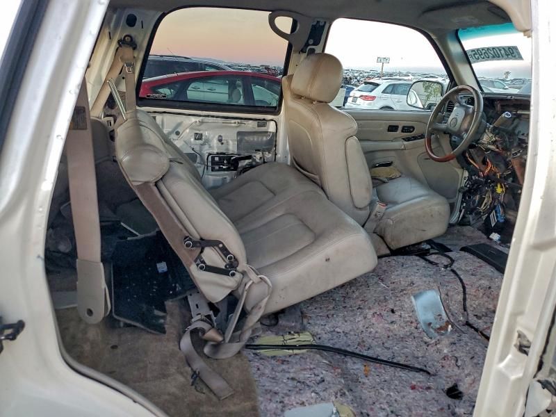 2002 Cadillac Escalade Luxury