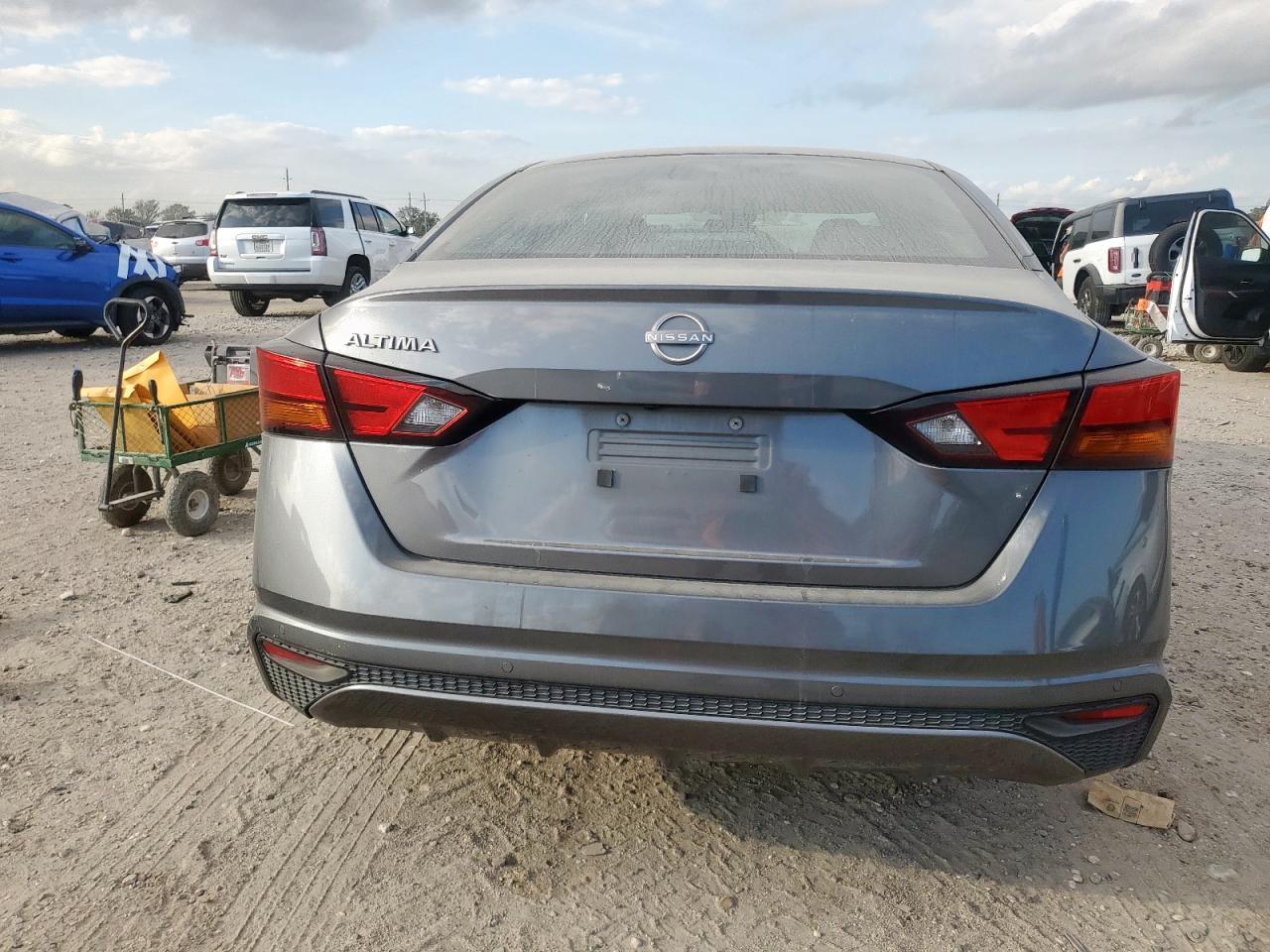 2024 Nissan Altima s