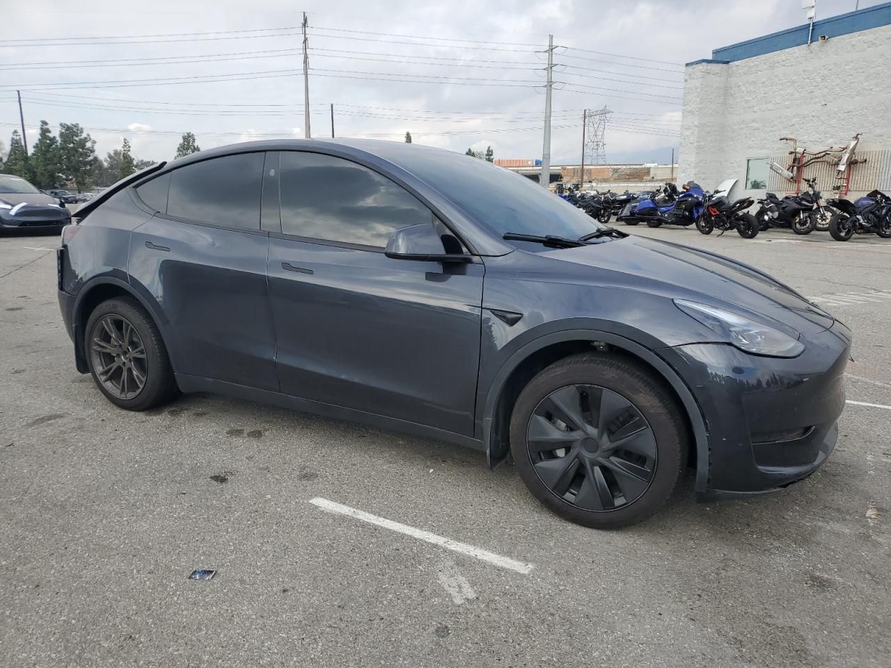 2025 Tesla Model y
