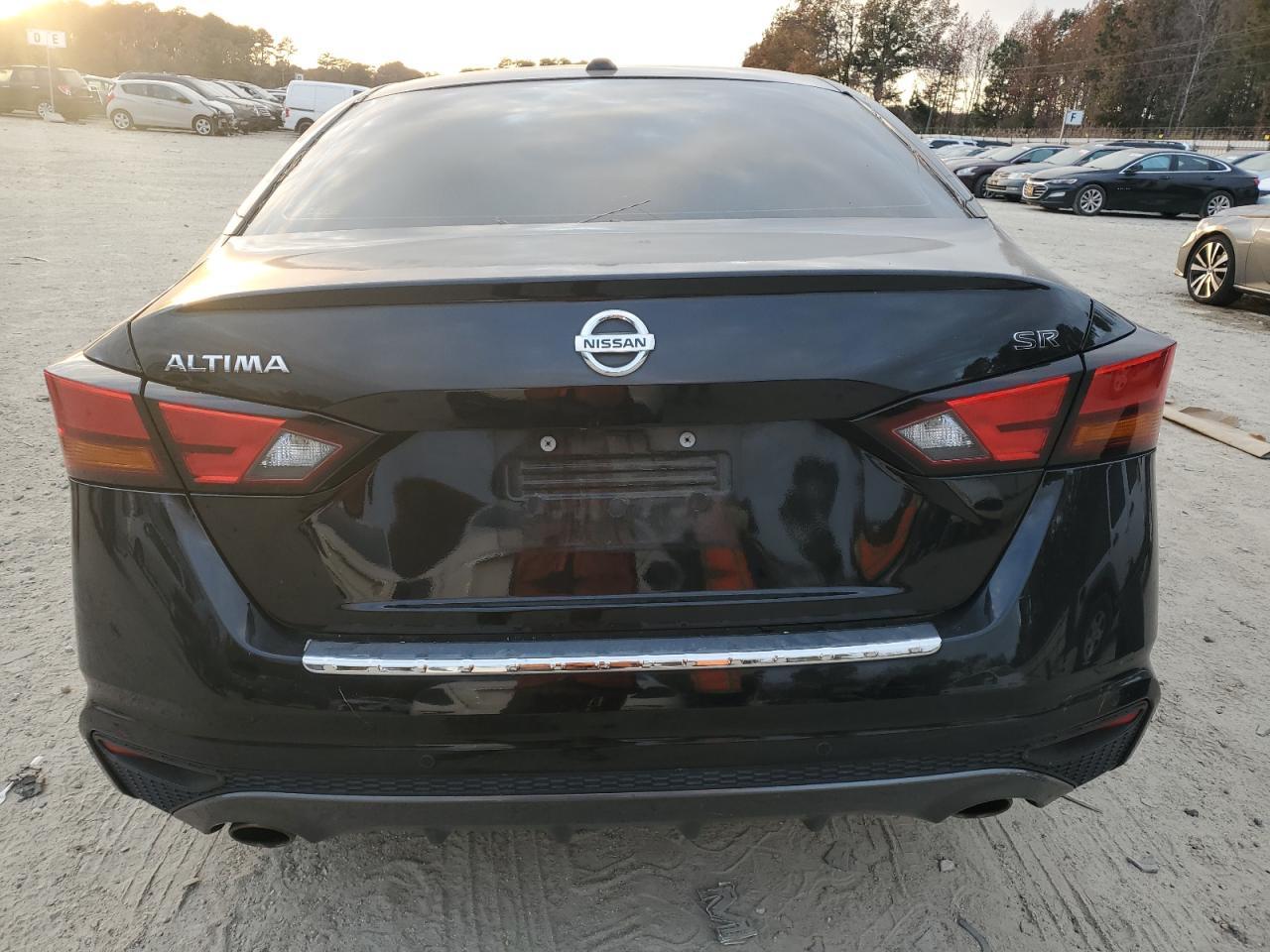 2021 Nissan Altima sr