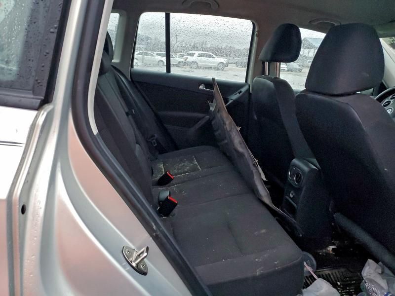 2014 Volkswagen Tiguan s