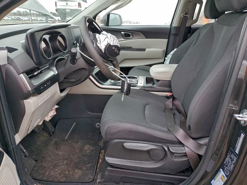 2024 KIA Carnival lx