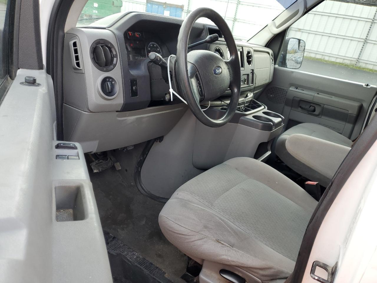 2011 Ford Econoline E350 Super Duty Wagon