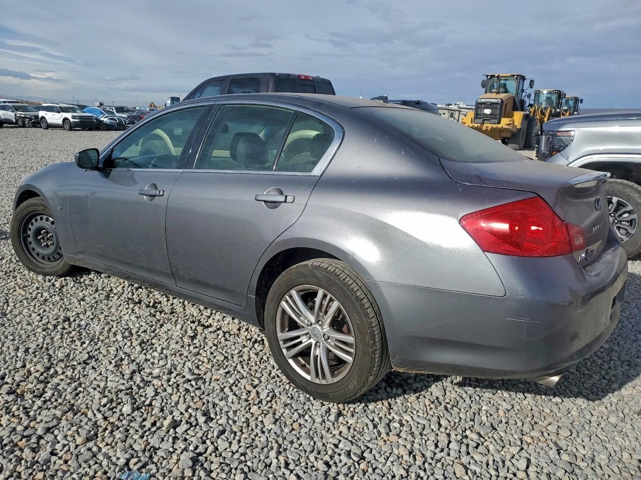 2015 Infiniti Q40