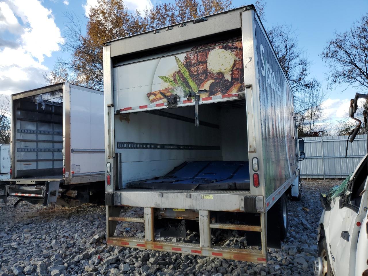 2023 Freigliner 2023 Freightliner Business Class M2 Refrigerated D
