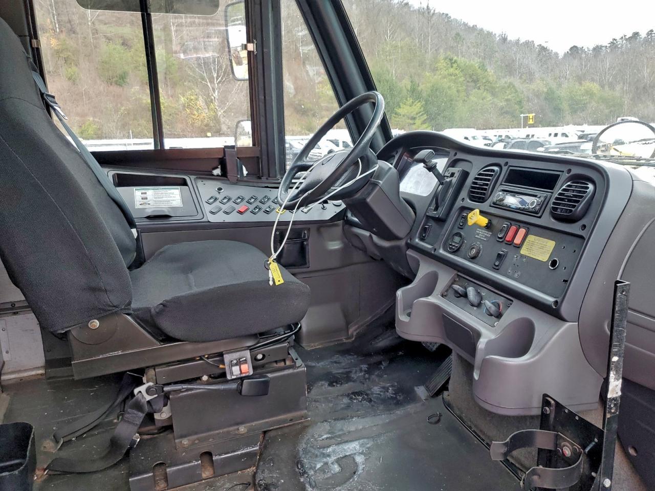 2011 Thompson 2011 Freightliner B2 School Bus