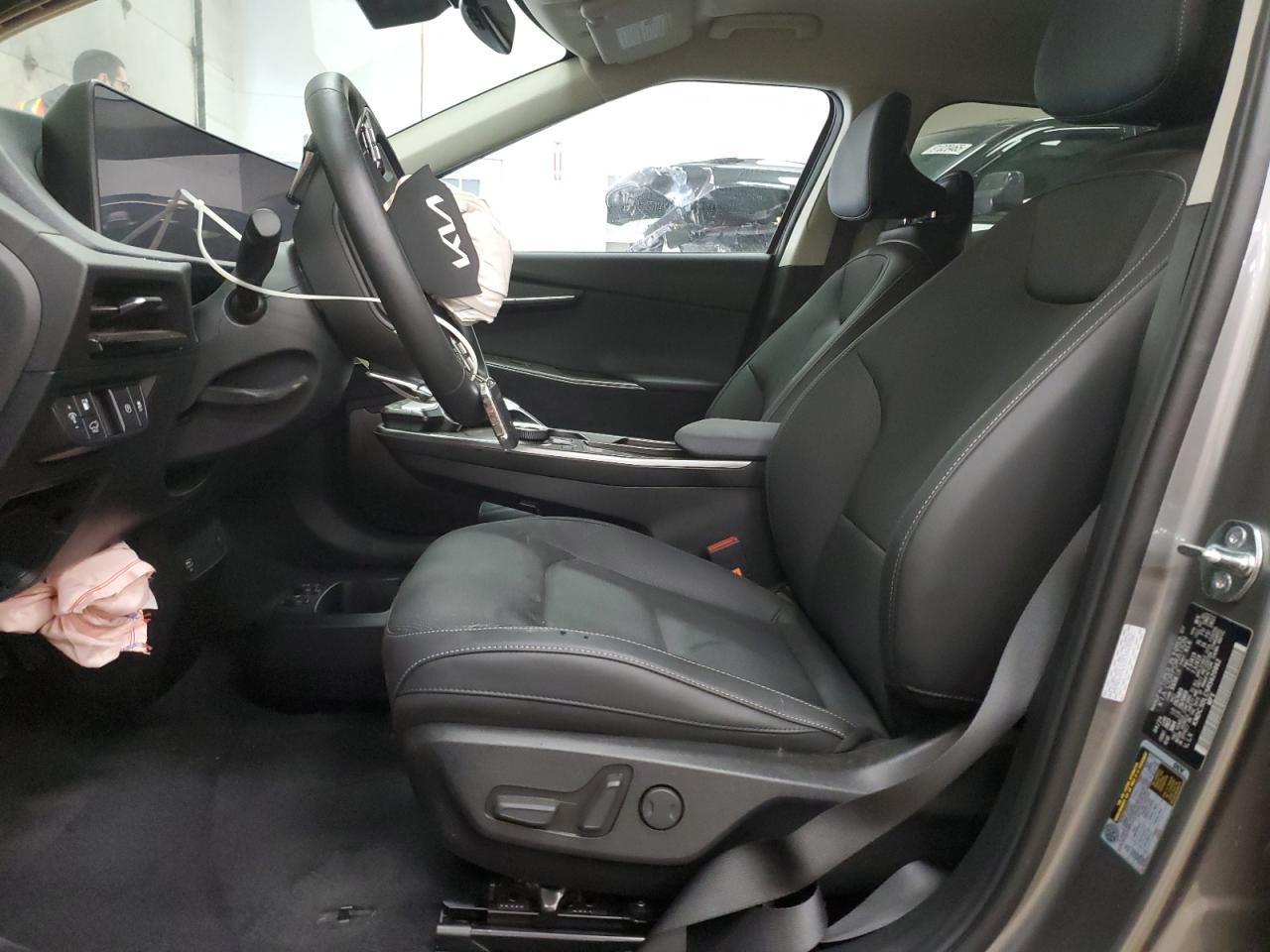 2024 KIA EV6 Light